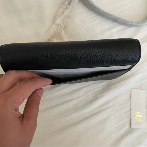 Tory Burch Britten Chain Wallet Bag in black and rolled gold - Picture 5 of 7